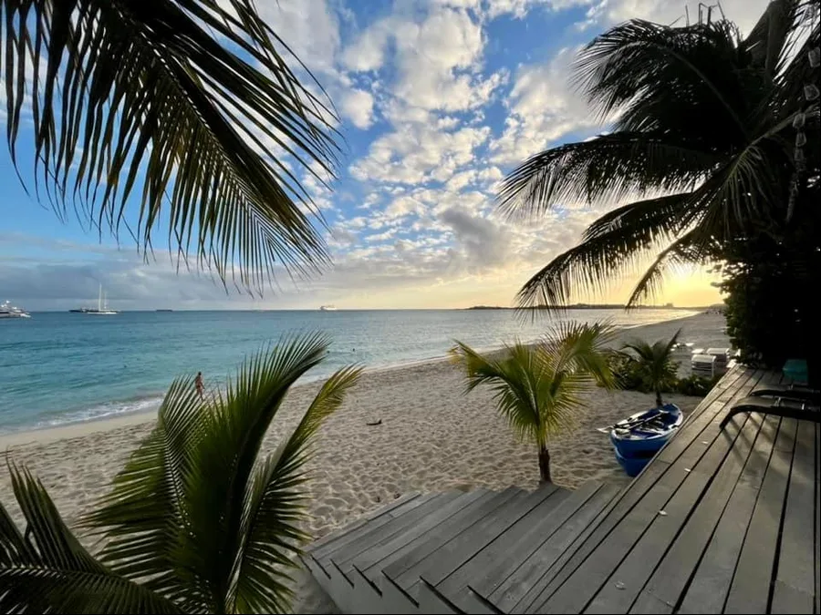 Sint Maarten beach